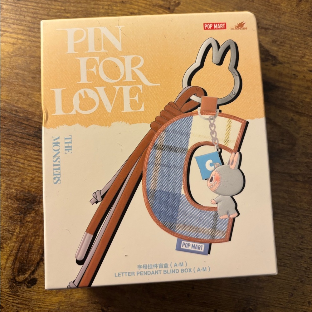 Pop Mart pin for love letter F